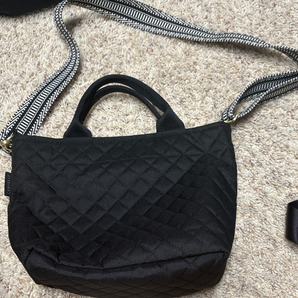 Chic Black Quilted Crossbody Bag